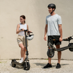 Ra mắt toàn cầu xe scooter điện Xiaomi Electric Scooter 6 Lite: đi được 25 km, có giảm sóc lò xo kép