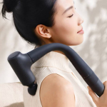 Súng massage cầm tay mới của Xiaomi có tay cầm dài lạ quá, massage được toàn thân
